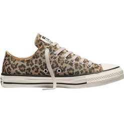 Buty sportowe Converse Chuck Taylor All Star. Brązowe buty sportowe na co dzień damskie Converse, z materiału, bez zapięcia. Za 590.00 zł.