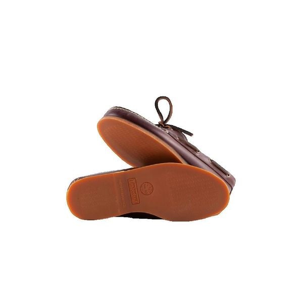 Buty Timberland Basketball Czarne. Czarne buty sportowe na co dzień damskie Timberland, bez wzorów, z syntetyku, do koszykówki. W wyprzedaży za 556.40 zł.