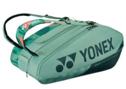 Torba tenisowa Yonex Pro Racquet Bag x 12. Czarne torebki klasyczne damskie YONEX, bez wzorów, z materiału, bez dodatków. Za 899.99 zł.