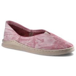 Półbuty damskie Maciejka, wsuwany fason cholewka tekstylna niska cholewka przed kostkę miękka elastyczna forma płaska lekka podeszwa wygodne codzienn. Czerwone półbuty damskie Maciejka, bez wzorów, biznesowe, bez obcasa, na płaskiej podeszwie. Za 145.00 zł.