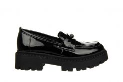 Mokasyny Bayla-159 4897 090-P Czarny Naplak 159162, Skóra lakierowana - 36. Czarne mokasyny damskie Bayla, z lakierowanej skóry. W wyprzedaży za 314.10 zł.