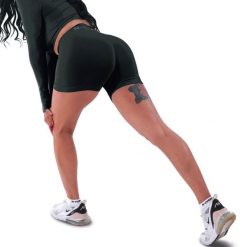 Techniczne szorty z efektem push-up i idealną sylwetką. Czarne spodenki sportowe damskie R-EVENGE, m, z elastanu, na fitness i siłownię. Za 131.89 zł.