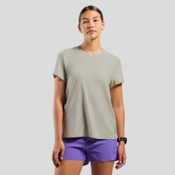 Koszulka damska Odlo ZEROWEIGHT CHILL-TEC T-shirt. Białe bluzki damskie Odlo, bez wzorów, sportowe, bez kołnierzyka, bez ramiączek. Za 213.76 zł.