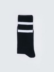 Skarpety unisex długie czarne Ribs 906. Czarne skarpetki damskie Big Star, bez wzorów. W wyprzedaży za 13.99 zł.