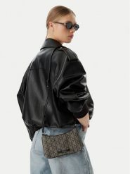Calvin Klein Torebka Emblem Aop LV04F1164G Czarny. Czarne torebki klasyczne damskie CALVIN KLEIN, bez wzorów, z materiału, bez dodatków. Za 289.99 zł.