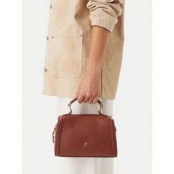 Torebka Beverly Hills Polo Club. Brązowe torebki klasyczne damskie Beverly Hills Polo Club, bez wzorów, bez dodatków. Za 189.99 zł.