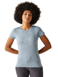 Regatta Koszulka sportowa "Fingal Edition" w kolorze błękitnym rozmiar: 42. Niebieskie bluzki sportowe damskie Regatta, z materiału, bez kołnierzyka, bez ramiączek. Za 46.45 zł.