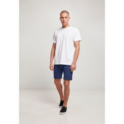 Szorty Urban Classics stretch twill. Niebieskie szorty męskie Urban Classics, bez wzorów, eleganckie. Za 215.50 zł.
