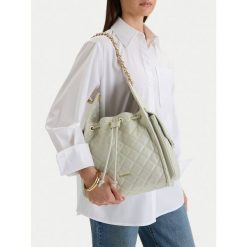 Torebka Badura. Zielone torebki klasyczne damskie Badura, bez wzorów, bez dodatków. Za 299.99 zł.