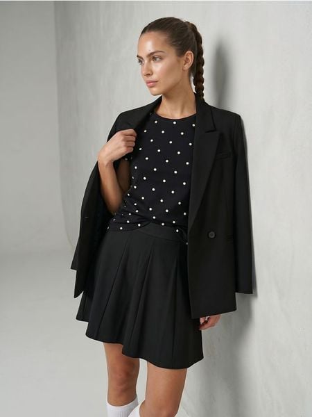 Bawełniana koszulka w grochy - Inny. T-shirty damskie Sinsay, l, bez wzorów, z bawełny, bez kołnierzyka. Za 25.99 zł.