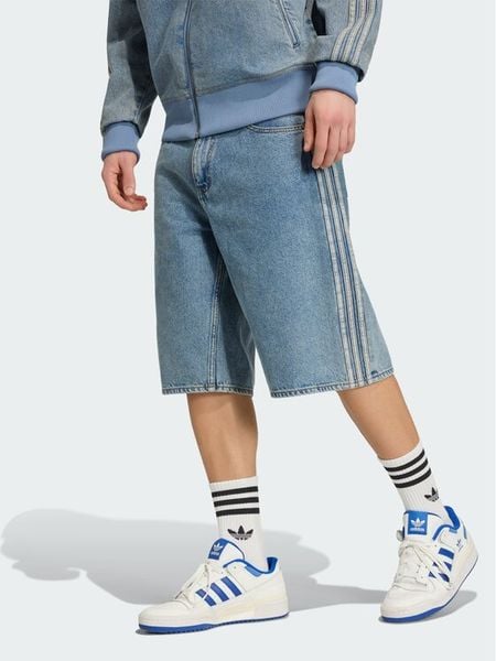 Adidas Szorty jeansowe Firebird Adicolo KS4975 Niebieski Regular Fit. Niebieskie szorty męskie Adidas, z jeansu, bez kołnierzyka. Za 298.99 zł.
