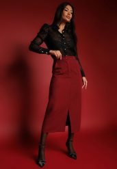Bordowa Spódnica Ołówkowa z Wiskozą High Waist z Rozcięciem Semivinia. Czerwone spódniczki damskie Renee, s, bez wzorów, z wiskozy, eleganckie, z podwyższonym stanem, midi, ołówkowe. Za 69.99 zł.