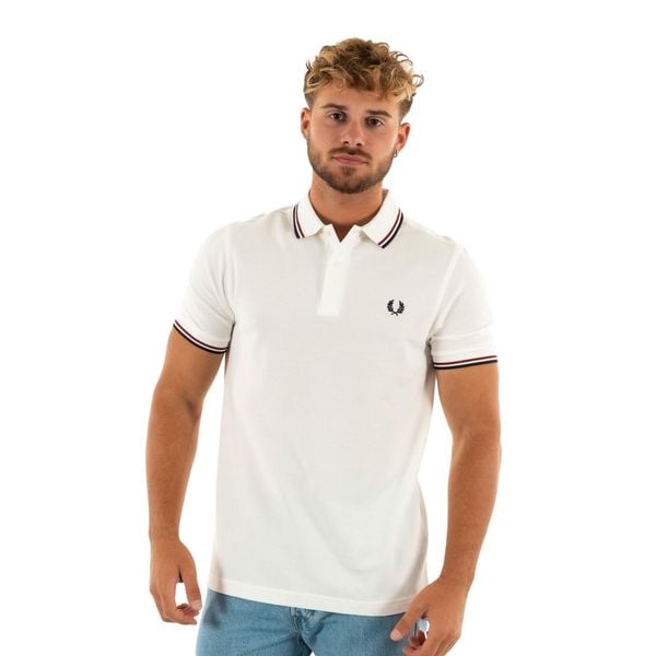 Koszulka Polo Fred Perry z Podwójnym Obszyciem Biało-Czerwono-Granatowa. Białe koszulki polo męskie Fred Perry, m, bez wzorów, z bawełny, bez ramiączek. Za 377.30 zł.
