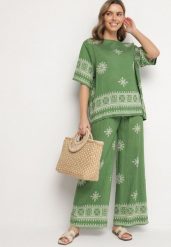 Ciemnozielony Wiskozowy Komplet w Stylu Boho z Haftem T-shirt i Szerokie Spodnie Zevanya. Zielone spodnie materiałowe damskie Born2be, z aplikacjami, z wiskozy, boho. Za 84.99 zł.