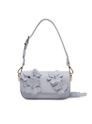 Aldo Torebka Daisybouquet 13989697 Fioletowy. Fioletowe torebki klasyczne damskie Aldo, bez wzorów, ze skóry, bez dodatków. Za 179.99 zł.