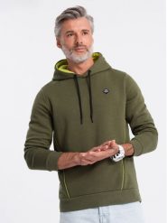 Bluza męska z kapturem z kieszenią na zamek - oliwkowa V2. Zielone bluzy z kapturem męskie Ombre Clothing, l, z bawełny. W wyprzedaży za 69.99 zł.