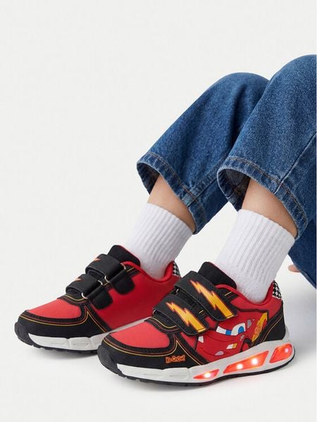 Cars Sneakersy CEO-CP66-AW26-344DPC Czerwony. Czerwone buty sportowe chłopięce Cars, bez wzorów, z materiału, bez zapięcia. Za 129.99 zł.