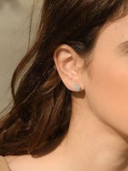 DIAMANTA Złote kolczyki-wkrętki "Carré richesse" z diamentami rozmiar: onesize. Szare kolczyki damskie DIAMANTA, z diamentem, złote. Za 2,383.99 zł.