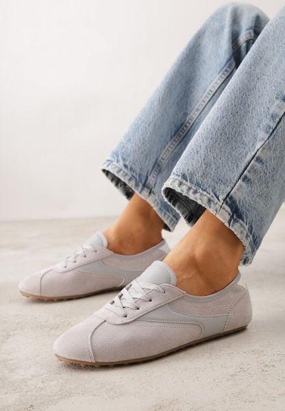 Szare Sneakersy Kultowe Tenisówki Y2K z Imitacji Zamszu Nerialle. Szare trampki i tenisówki damskie Renee, bez wzorów, z koronki. Za 89.99 zł.