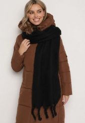 Czarny Szalik Wykończony Frędzlami Nomilia. Czarne szaliki i kominy damskie Born2be, bez wzorów, z wełny. Za 39.99 zł.