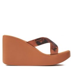 Klapki Ipanema. Czarne klapki damskie Ipanema, bez wzorów, bez obcasa. Za 129.99 zł.