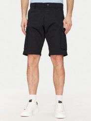 Gant Szorty materiałowe 205069 Czarny Relaxed Fit. Czarne szorty męskie Gant, z bawełny, bez kołnierzyka. Za 349.99 zł.