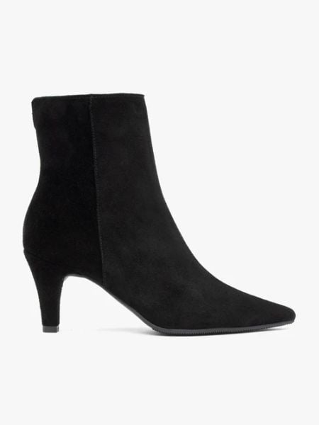 Czarne wyższe botki na szpilce. Czarne botki damskie Brawo sp. z o.o., ze skóry, eleganckie, bez obcasa, na szpilce, bez zapięcia. Za 479.99 zł.