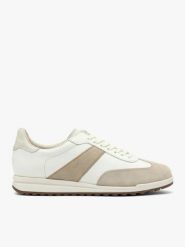 Kremowo-beżowe sportowe półbuty. Białe półbuty damskie Ryłko, bez wzorów, z gumy, sportowe, z okrągłym noskiem, bez obcasa, na płaskiej podeszwie. Za 479.99 zł.