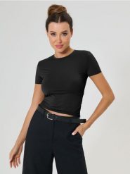 Koszulka z marszczeniem po bokach - czarny. Czarne t-shirty damskie Sinsay, l, bez wzorów, bez kołnierzyka. Za 19.99 zł.