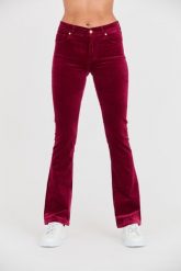 7 FOR ALL MANKIND Bordowe spodnie Bootcut Velvet. Czerwone spodnie materiałowe damskie 7 FOR ALL MANKIND, bez wzorów. W wyprzedaży za 599.99 zł.