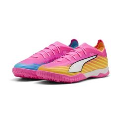 Buty piłkarskie PUMA Ultra 6 Match TT. Białe buty sportowe na co dzień damskie Puma, bez wzorów, z materiału, do biegania. Za 354.03 zł.