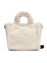 Calvin Klein Jeans Torebka Teddy Tote Bag IU0IU00355 Beżowy. Brązowe torebki klasyczne damskie Calvin Klein Jeans, bez wzorów, z jeansu, bez dodatków. Za 209.99 zł.