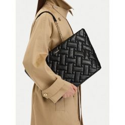 Torebka MEXX. Czarne torebki klasyczne damskie Mexx, bez wzorów, bez dodatków. Za 229.99 zł.