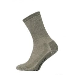 Skarpety Smartwool Classic Hike Full Cushion Crew. Zielone skarpetki męskie Smartwool, bez wzorów, z wełny. Za 93.99 zł.