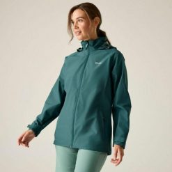 Damska kurtka turystyczna Regatta Daysha II. Zielone kurtki damskie Regatta, m, bez wzorów, z materiału, z kapturem. Za 249.99 zł.
