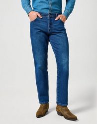 WRANGLER MĘSKIE SPODNIE JEANSOWE TEXAS SHADOW JEANS 112356851 W121017432. Spodnie materiałowe męskie Wrangler, bez wzorów, z bawełny, klasyczne. Za 229.99 zł.