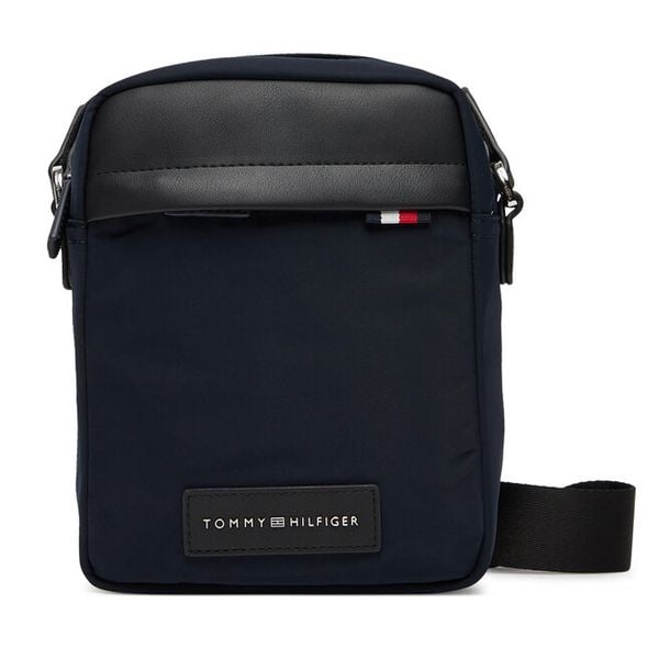 Saszetka Tommy Hilfiger. Niebieskie saszetki męskie Tommy Hilfiger, z nylonu. Za 259.99 zł.