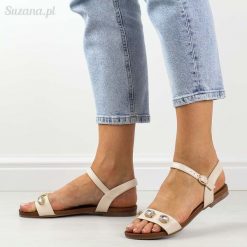 Beżowe płaskie sandały damskie S.Barski Ss27-79. Brązowe sandały damskie S.BARSKI, bez wzorów, ze skóry, bez obcasa, na obcasie. W wyprzedaży za 87.20 zł.