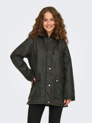 ONLY Parka "Mountain" w kolorze czarnym rozmiar: S. Czarne parki damskie Only, s, bez wzorów. Za 131.74 zł.