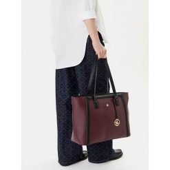 Torebka Beverly Hills Polo Club. Czerwone torebki klasyczne damskie Beverly Hills Polo Club, bez wzorów, bez dodatków. Za 229.99 zł.