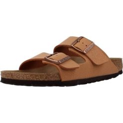 Klapki damskie Birkenstock Arizona BS. Brązowe klapki damskie Birkenstock, bez wzorów, z materiału, bez obcasa. Za 421.00 zł.