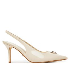 Szpilki Guess. Brązowe sandały damskie Guess, z aplikacjami, bez obcasa. Za 379.99 zł.