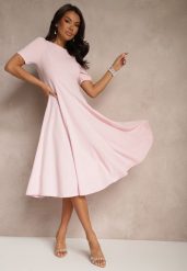 Różowa Sukienka Rozkloszowana o Taliowanym Fasonie Telaswena. Czerwone sukienki damskie Renee, na co dzień, m, bez wzorów, eleganckie, bez kołnierzyka, bez ramiączek, midi, rozkloszowane. W wyprzedaży za 87.99 zł.