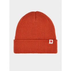 Czapka na zimę Fjallraven Tab Hat - cabin red. Czerwone czapki męskie Fjällräven. Za 150.99 zł.