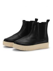 Ilse Jacobsen Botki w kolorze czarnym rozmiar: 40. Czarne botki damskie Ilse Jacobsen, bez obcasa, bez zapięcia. Za 182.72 zł.