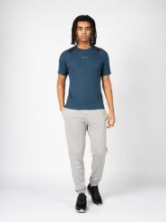 Champion T-Shirt "Tech-Tee" | 218011 | Mężczyzna | Czarny, Niebieski. Czarne t-shirty męskie CHAMPION, l, bez wzorów, z poliesteru, bez kołnierzyka. W wyprzedaży za 89.00 zł.