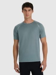 4F Koszulka w kolorze błękitnym do biegania rozmiar: L. Niebieskie t-shirty sportowe męskie 4f, l, z materiału, bez ramiączek, do biegania. Za 42.95 zł.