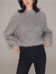 Sweter z frędzlami - jasnoszary. Szare swetry klasyczne damskie Reserved, l, z dzianiny, bez kołnierzyka. Za 149.99 zł.