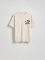 T-shirt relaxed z nadrukiem - brzoskwiniowy. Pomarańczowe t-shirty męskie Reserved, l, bez wzorów, z bawełny, bez kołnierzyka. Za 59.99 zł.