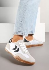 Biało-Czarne Sneakersy Typu Kultowe Tenisówki Zdobione Przeszyciami Mepenna. Białe trampki i tenisówki damskie Renee, z aplikacjami, z jeansu. Za 79.99 zł.
